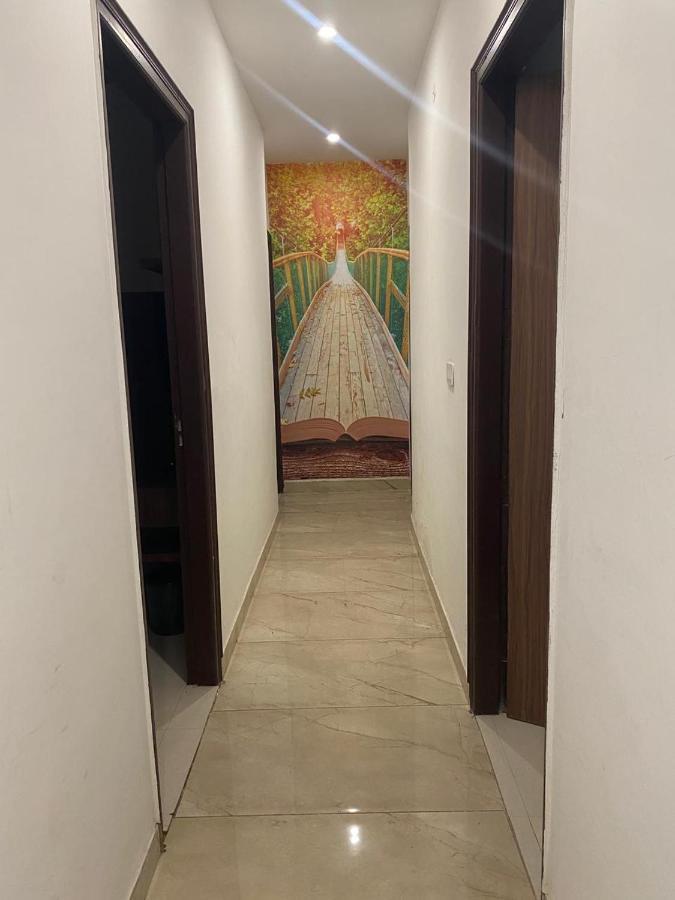 Hotel Hollywood - Family Hotel Zirakpur Luaran gambar