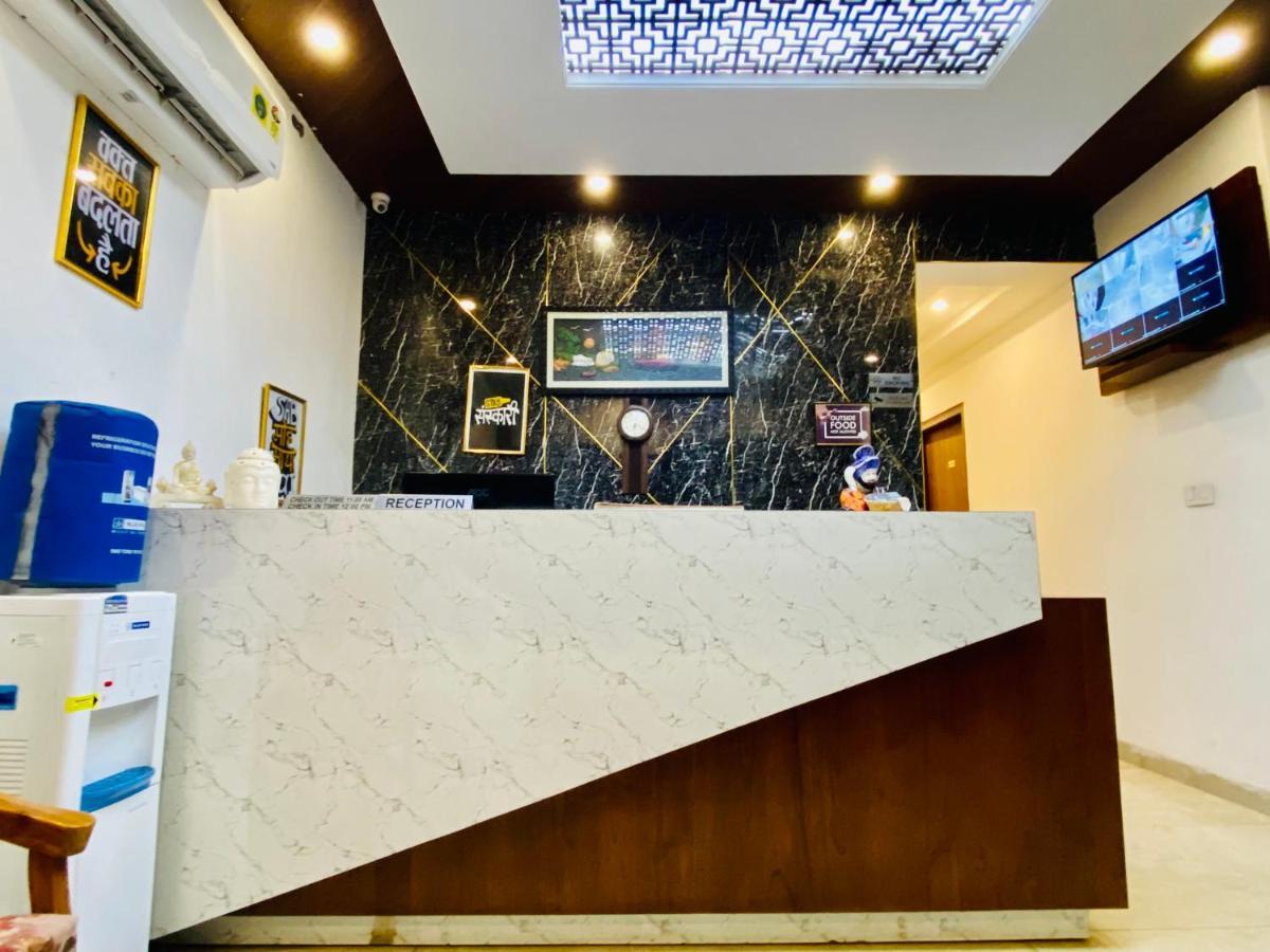 Hotel Hollywood - Family Hotel Zirakpur Luaran gambar