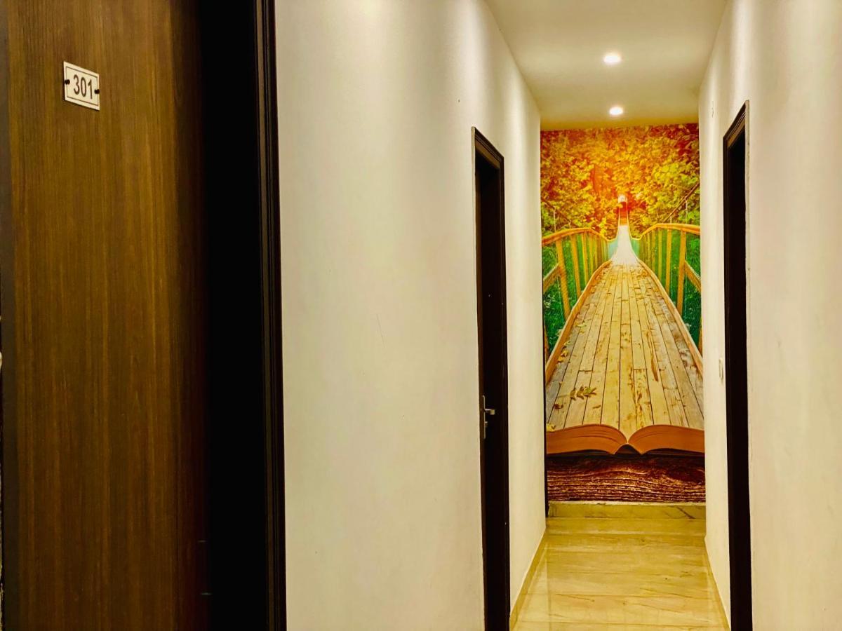 Hotel Hollywood - Family Hotel Zirakpur Luaran gambar