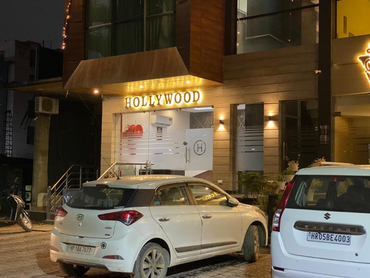 Hotel Hollywood - Family Hotel Zirakpur Luaran gambar
